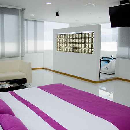 Hotel San Antonio Plaza กาลี ภายนอก รูปภาพ