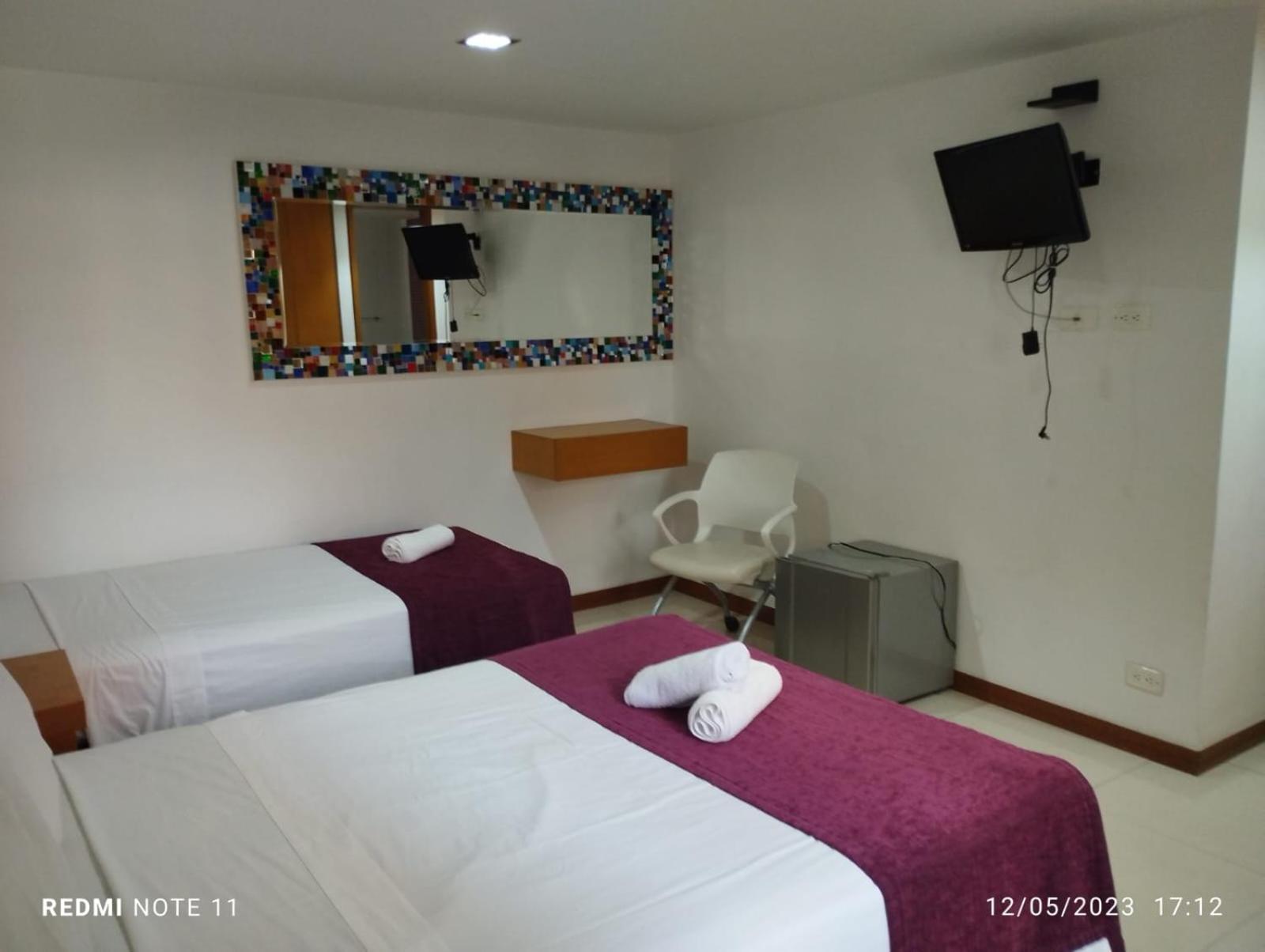 Hotel San Antonio Plaza กาลี ภายนอก รูปภาพ